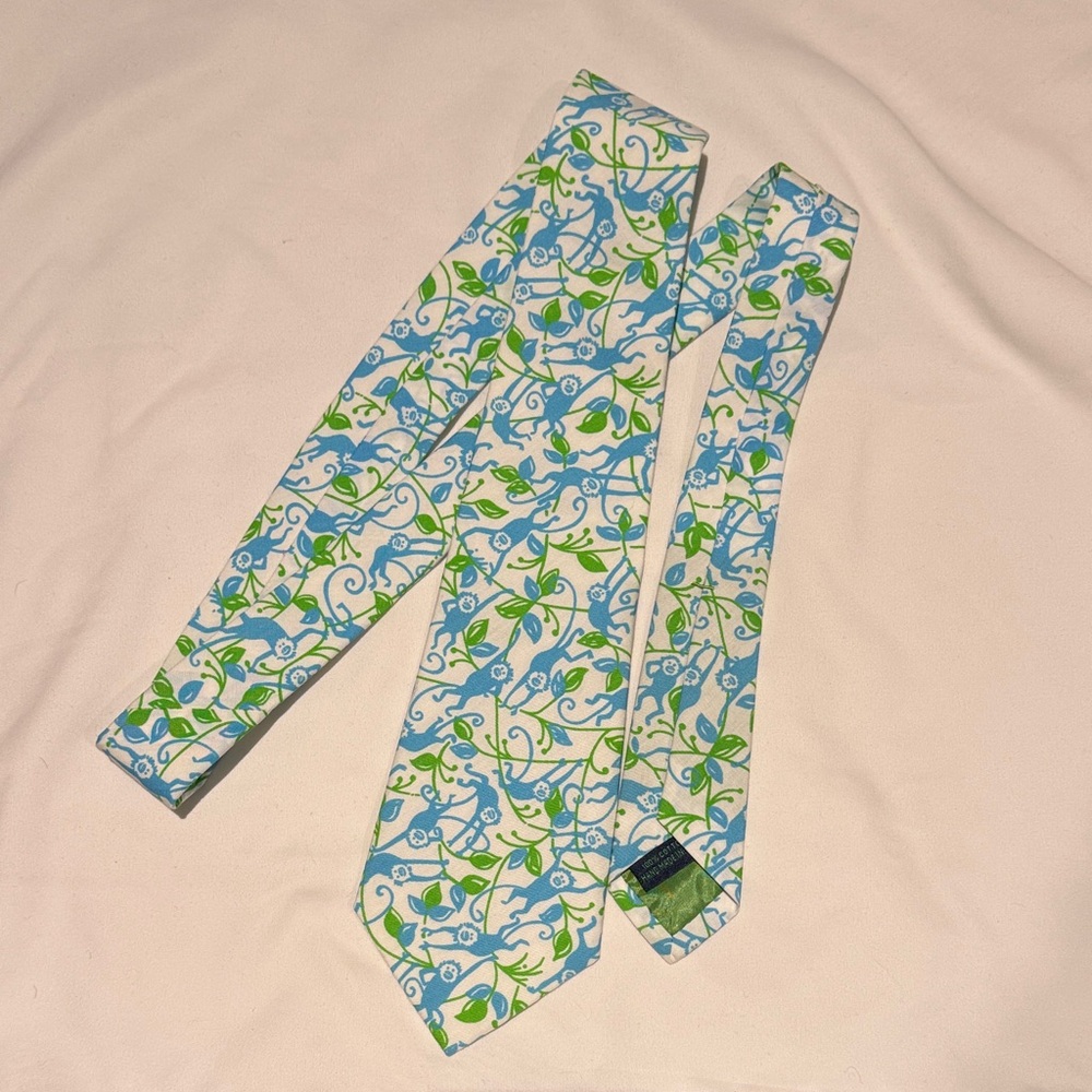Lilly Pulitzer Floral Pattern Neck Tie in Blue and Green Rare young  boys tie